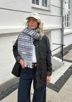 Beadnell Wax Jacket><noscript><img width=