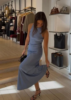 Celinie Heavy Sateen Dress></noscript>Neo Noir New