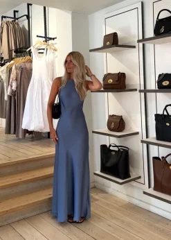 Celinie Heavy Sateen Dress></noscript>Neo Noir New