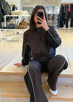 CRISPY WOVEN JACKET></noscript>Rotate Hot