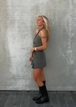 EmiliaMD bow skirt><noscript><img width=