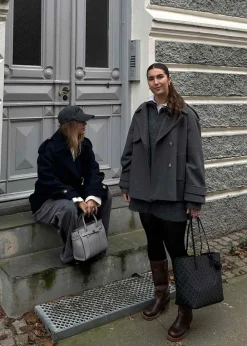 EsmundMD jacket><noscript><img width=