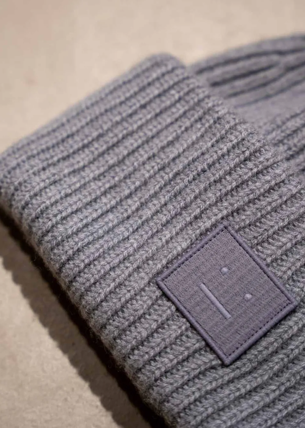 FA-UX-HATS000063>Acne Studios