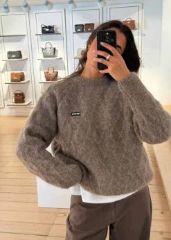 FLUFFY KNIT JUMPER></noscript>Rotate