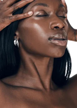 LOOP HOOP>TRINE TUXEN Online