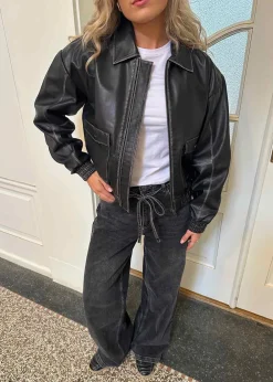 Opeyamd jacket><noscript><img width=