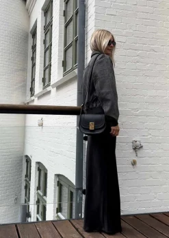 TiggyMD jacket><noscript><img width=