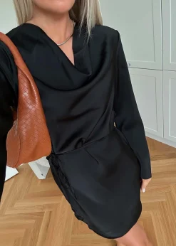 Vega Soft Satin Dress></noscript>Neo Noir Hot