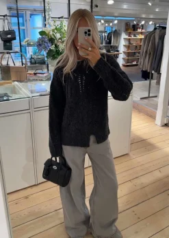 VERBIER CABLE KNIT>The Garment