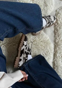 Alvina Pony><noscript><img width=