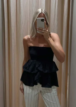 Carin R Skirt><noscript><img width=