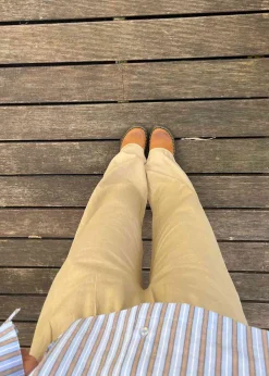 DarrelMD pants><noscript><img width=