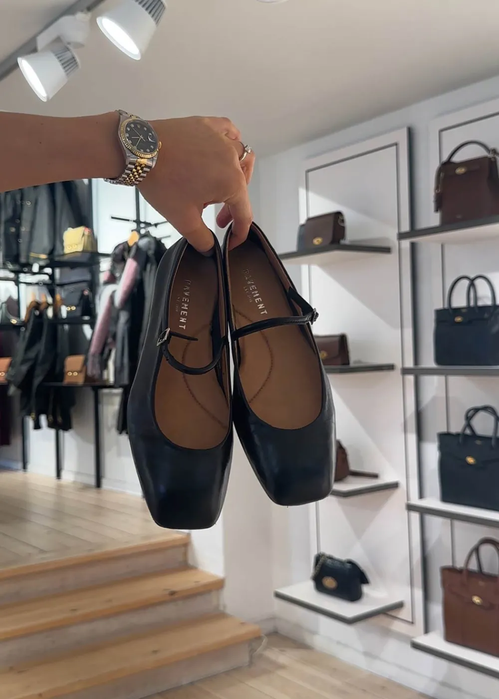 Elga>Pavement Discount