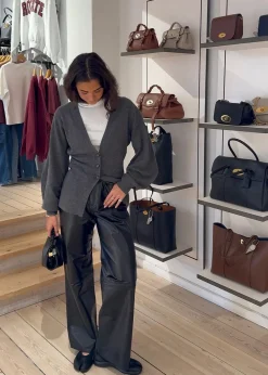 Elijah><noscript><img width=