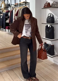 Elijah><noscript><img width=