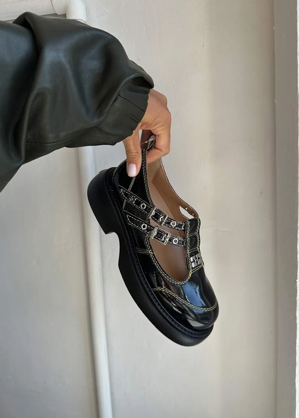 Everyday Butterfly Mary Jane Naplack>Ganni Hot