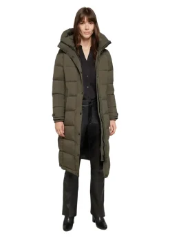 Falcon Coat><noscript><img width=