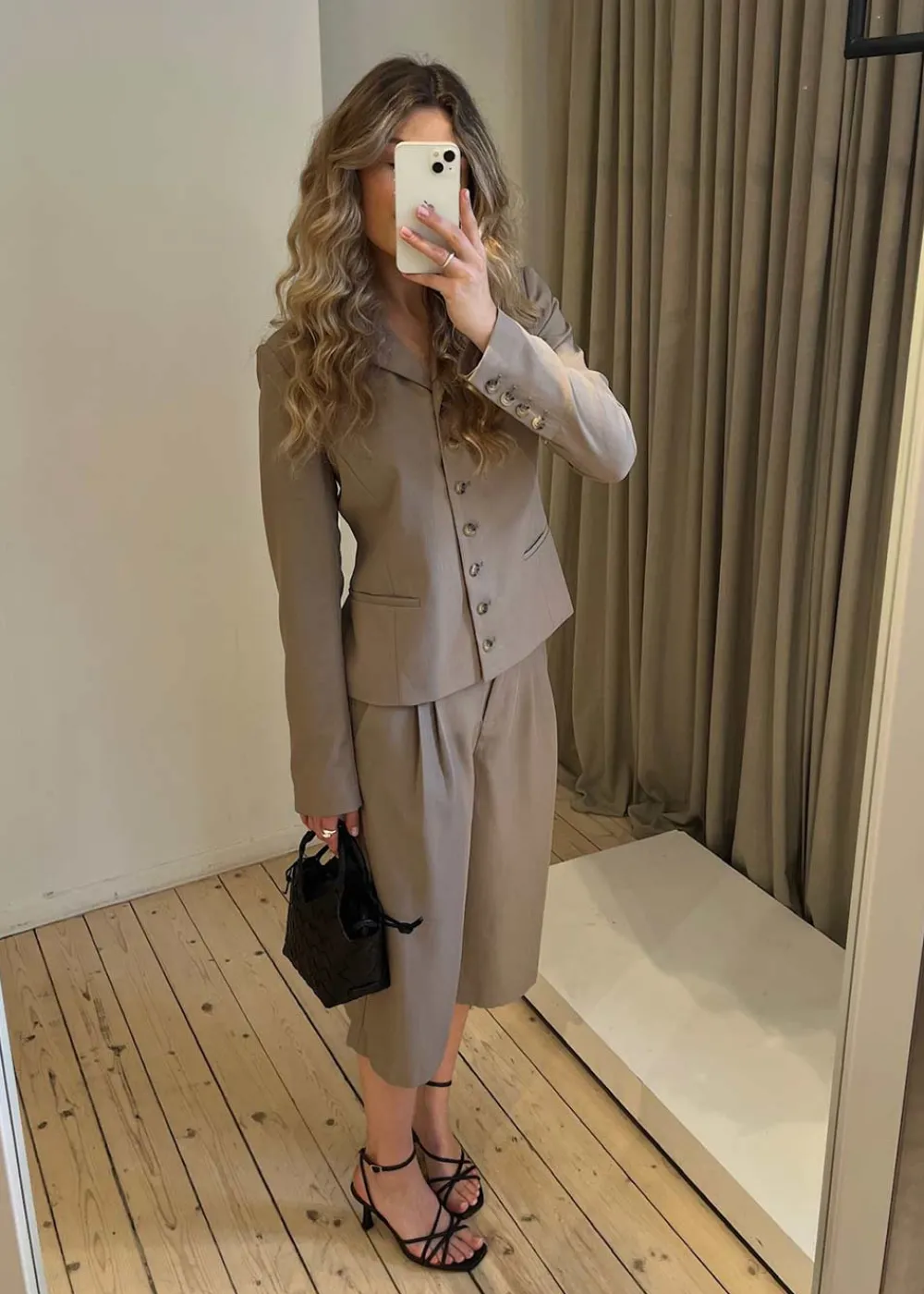 GaleMD 2 long shorts>Modström