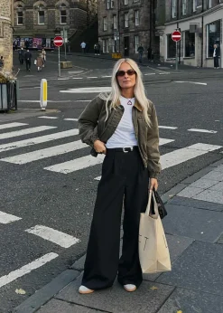 GaleMD 2 wide pants><noscript><img width=