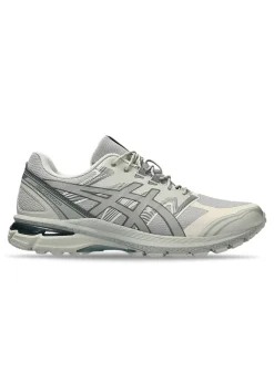 GEL-TERRAIN>Asics Hot