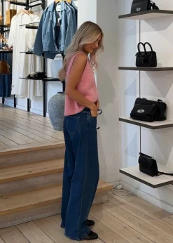 IsoldeMD solid pants><noscript><img width=