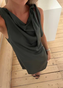 KatjaMD dress><noscript><img width=