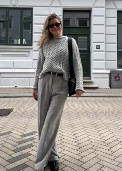 KurtisMD o-neck><noscript><img width=