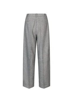 LissieMD pants><noscript><img width=