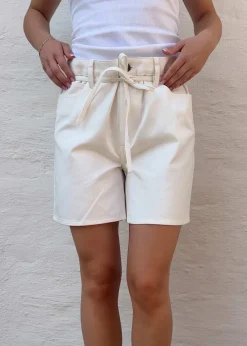 Naomamd solid shorts><noscript><img width=