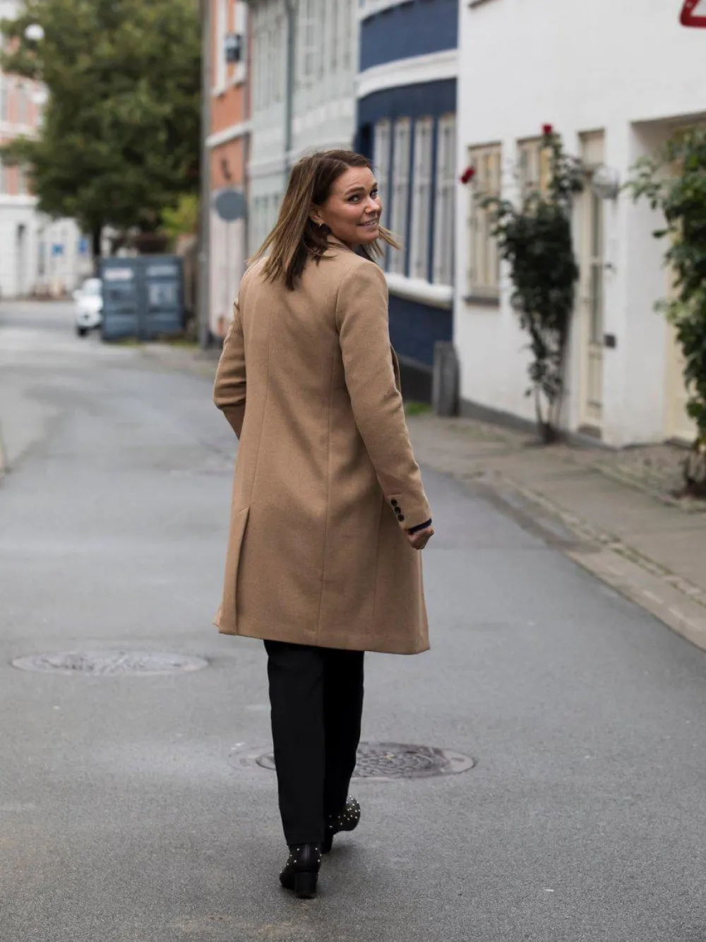 Odelia coat>Modström Sale