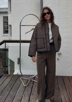 Ominemd jacket><noscript><img width=