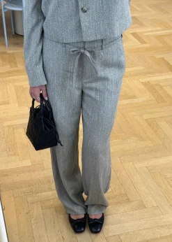 Popemd pants><noscript><img width=