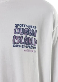 QUEEN ISLAND TEE><noscript><img width=