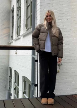 SammiMD jacket><noscript><img width=