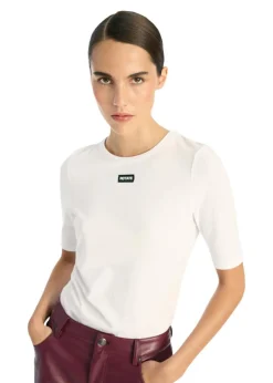 SHORT SLEEVE T-SHIRT><noscript><img width=