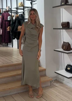 Tailormd dress><noscript><img width=