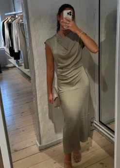 Tailormd dress><noscript><img width=