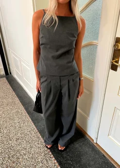 Tuesdaymd pants><noscript><img width=