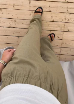 TulsiMD pants><noscript><img width=