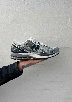 U1906RCE><noscript><img width=