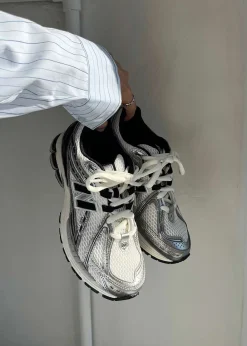 U1906RCE><noscript><img width=