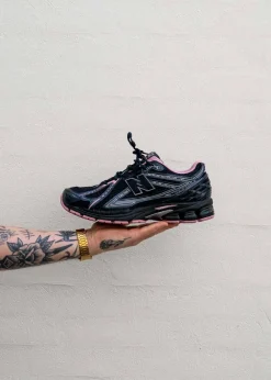 U1906RCU><noscript><img width=