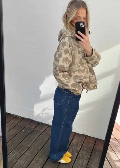 W' Brandon Pant><noscript><img width=